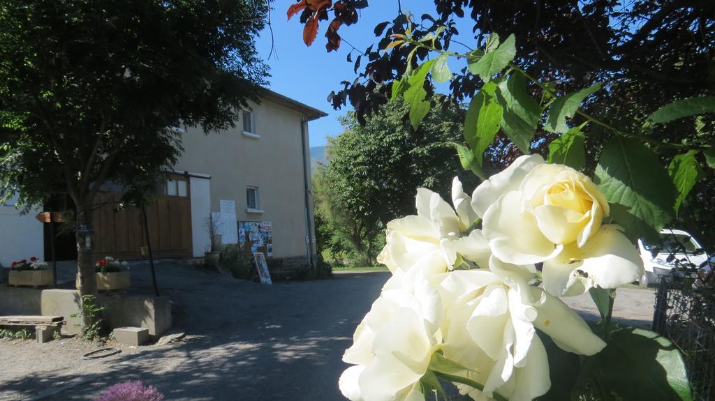 Camping La Tour Hotel Embrun Eksteriør billede